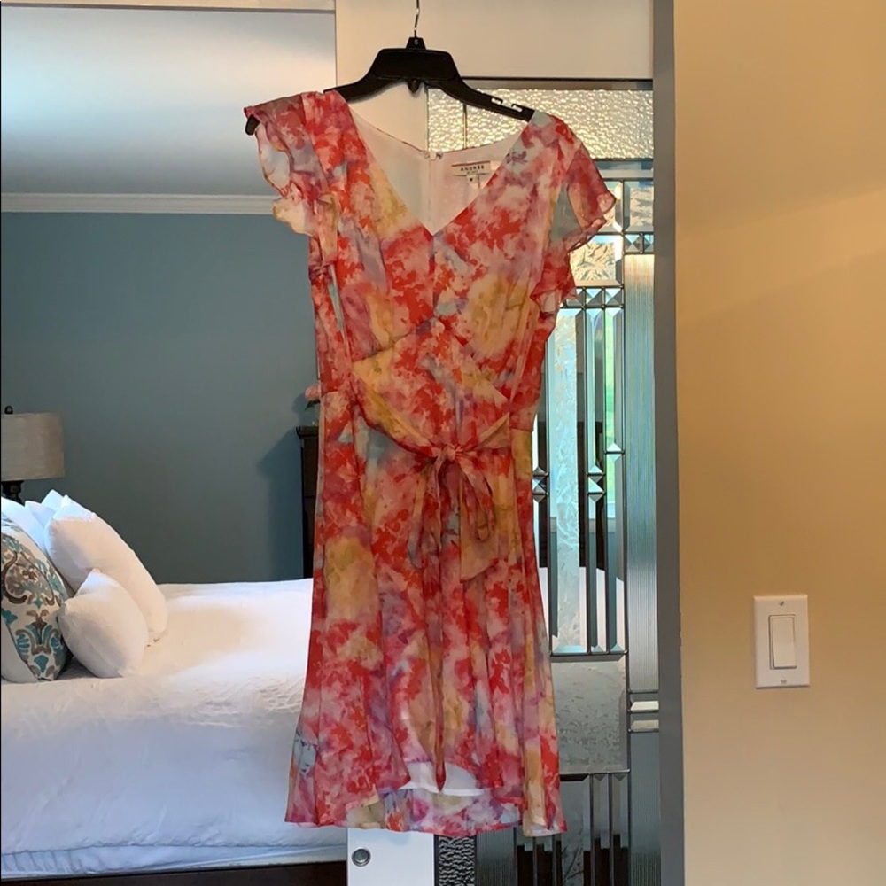 Tie dye flowy sleeve dress